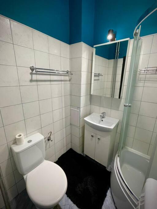 Ferienwohnung Super Square Metro X2 Fast Wifi 55'Tv Netflix Hbo Appletv+ Amazontv Warschau Exterior foto