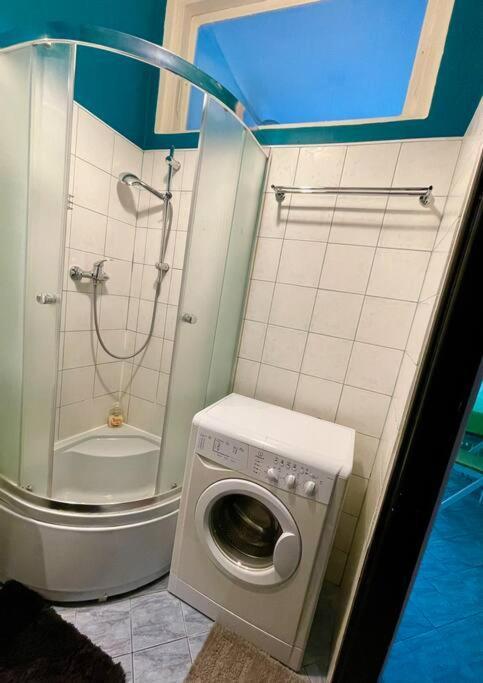 Ferienwohnung Super Square Metro X2 Fast Wifi 55'Tv Netflix Hbo Appletv+ Amazontv Warschau Exterior foto