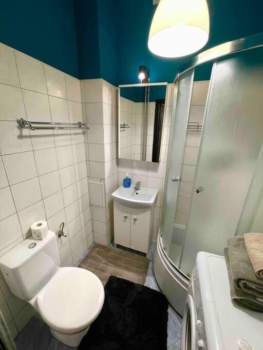 Ferienwohnung Super Square Metro X2 Fast Wifi 55'Tv Netflix Hbo Appletv+ Amazontv Warschau Exterior foto