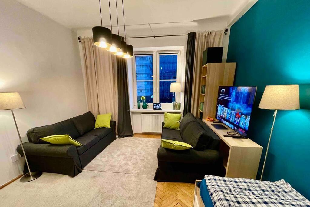 Ferienwohnung Super Square Metro X2 Fast Wifi 55'Tv Netflix Hbo Appletv+ Amazontv Warschau Exterior foto