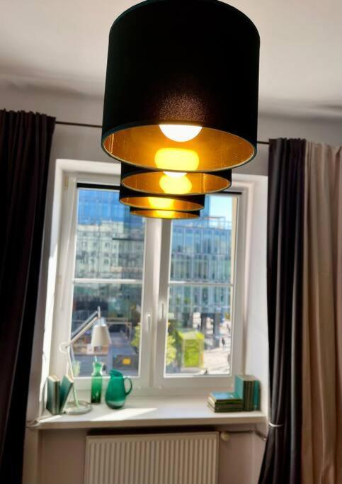Ferienwohnung Super Square Metro X2 Fast Wifi 55'Tv Netflix Hbo Appletv+ Amazontv Warschau Exterior foto